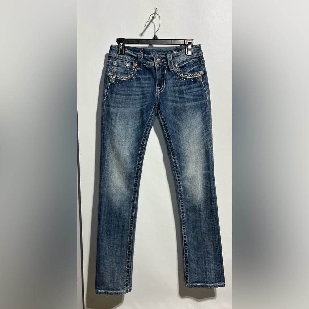 Miss Me Women’s Jeans Straight Size 27 Inseam 32”